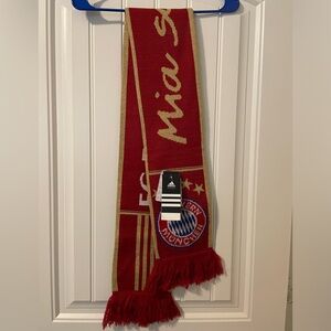 BNWT Mia San Mia Bayern Munich scarf